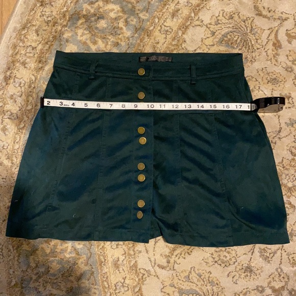 Suede Emerald Skirt - Picture 4 of 5